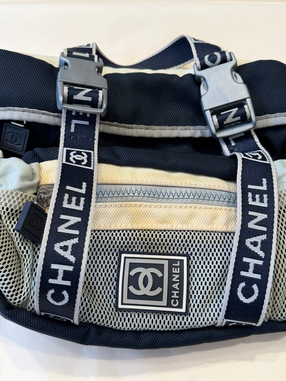 3297 / CHANEL BELT BAG