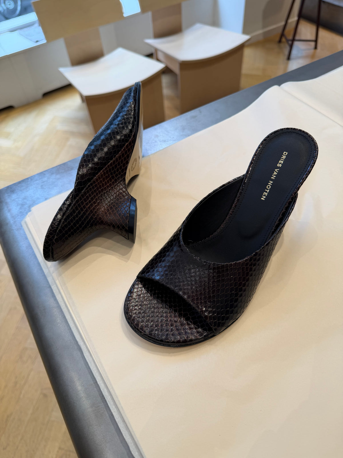 50 / DRIES VAN NOTEN HEELS