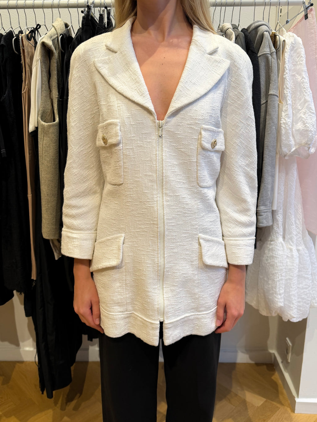 306 / CHANEL BOUCLE JACKET