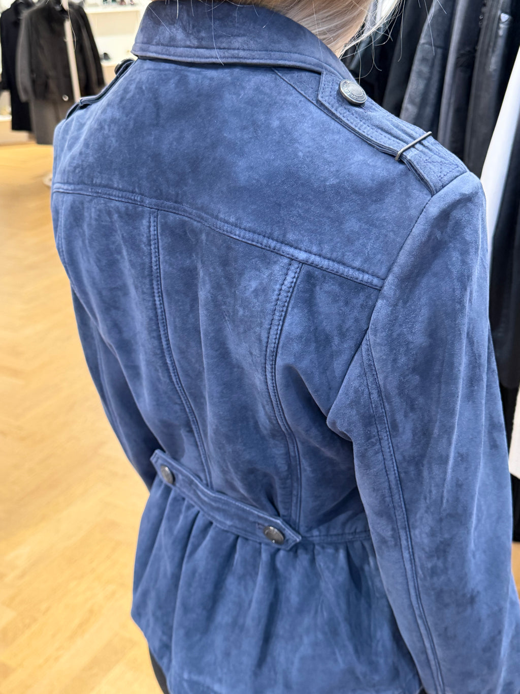 3312 / BURBERRY LAMB SUEDE JACKET