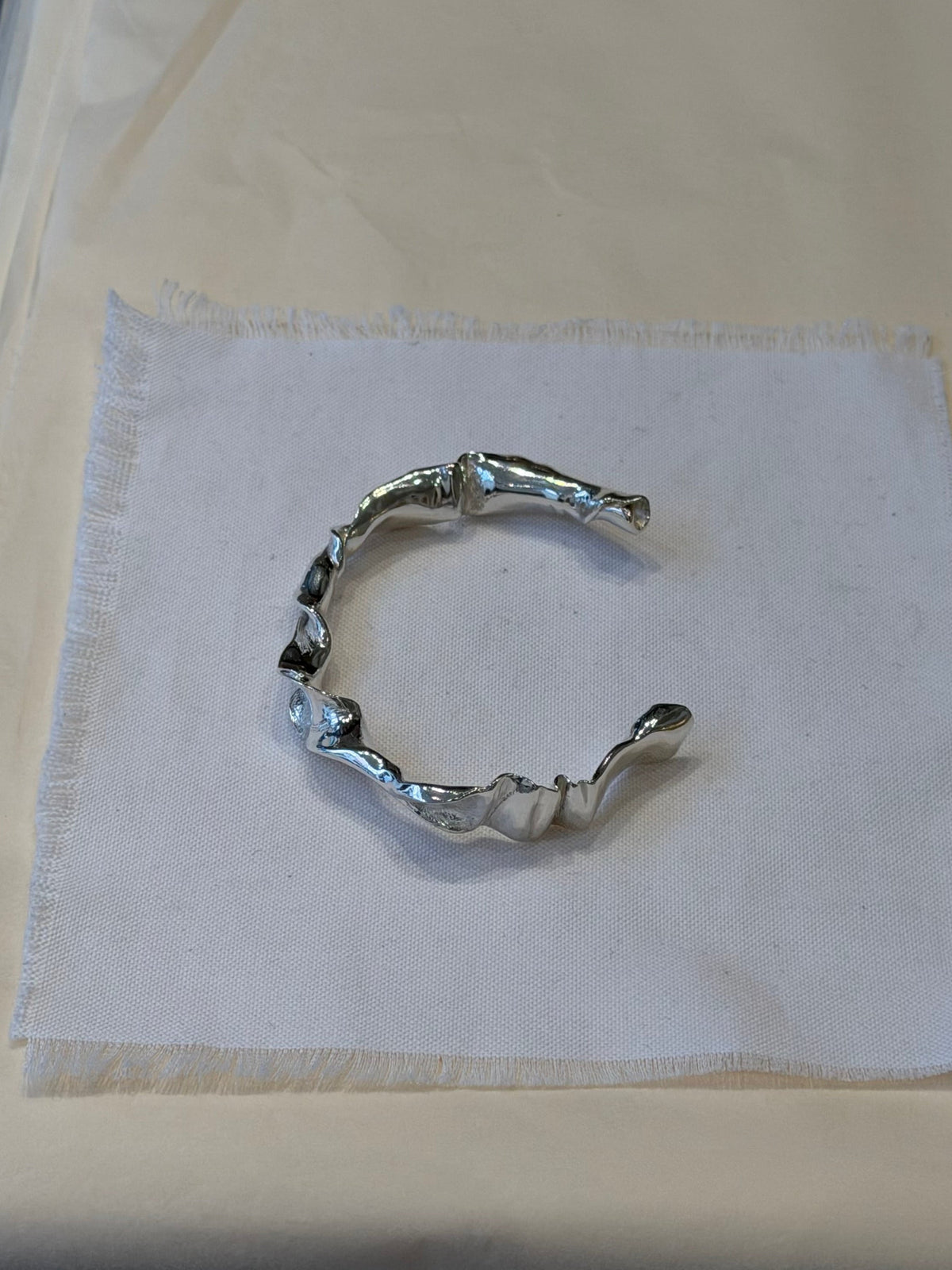 AKVA LACTUCA CUFF