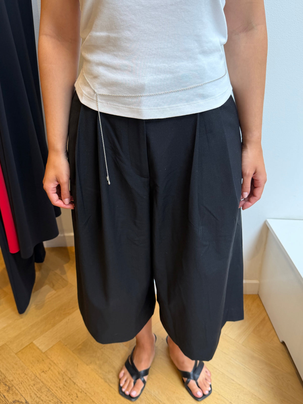 AKVA PUKA BELLYCHAIN