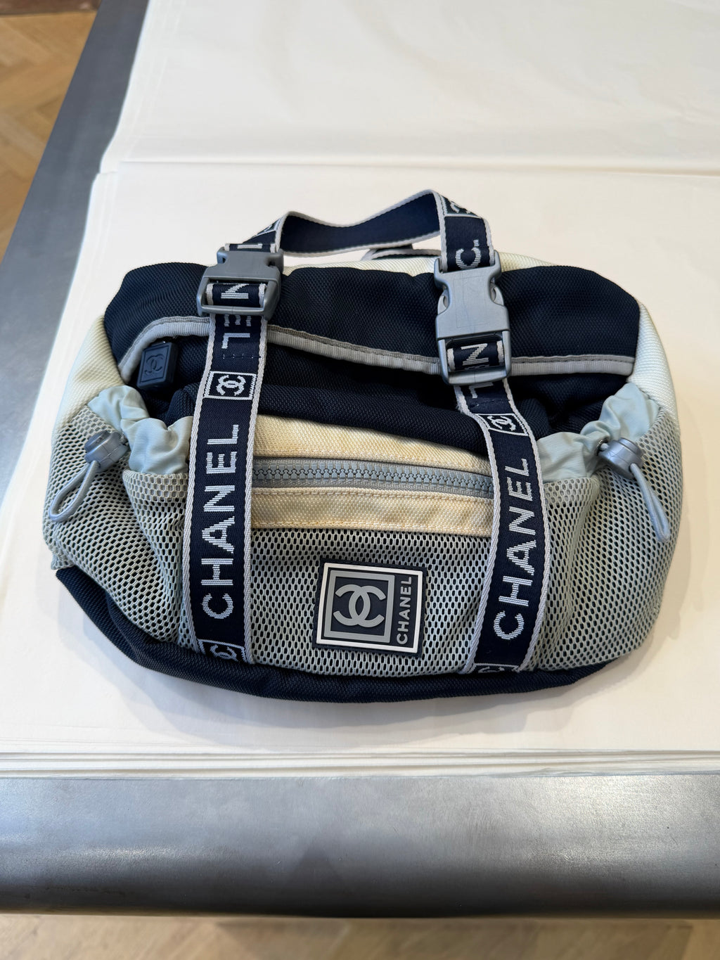 3297 / CHANEL BELT BAG