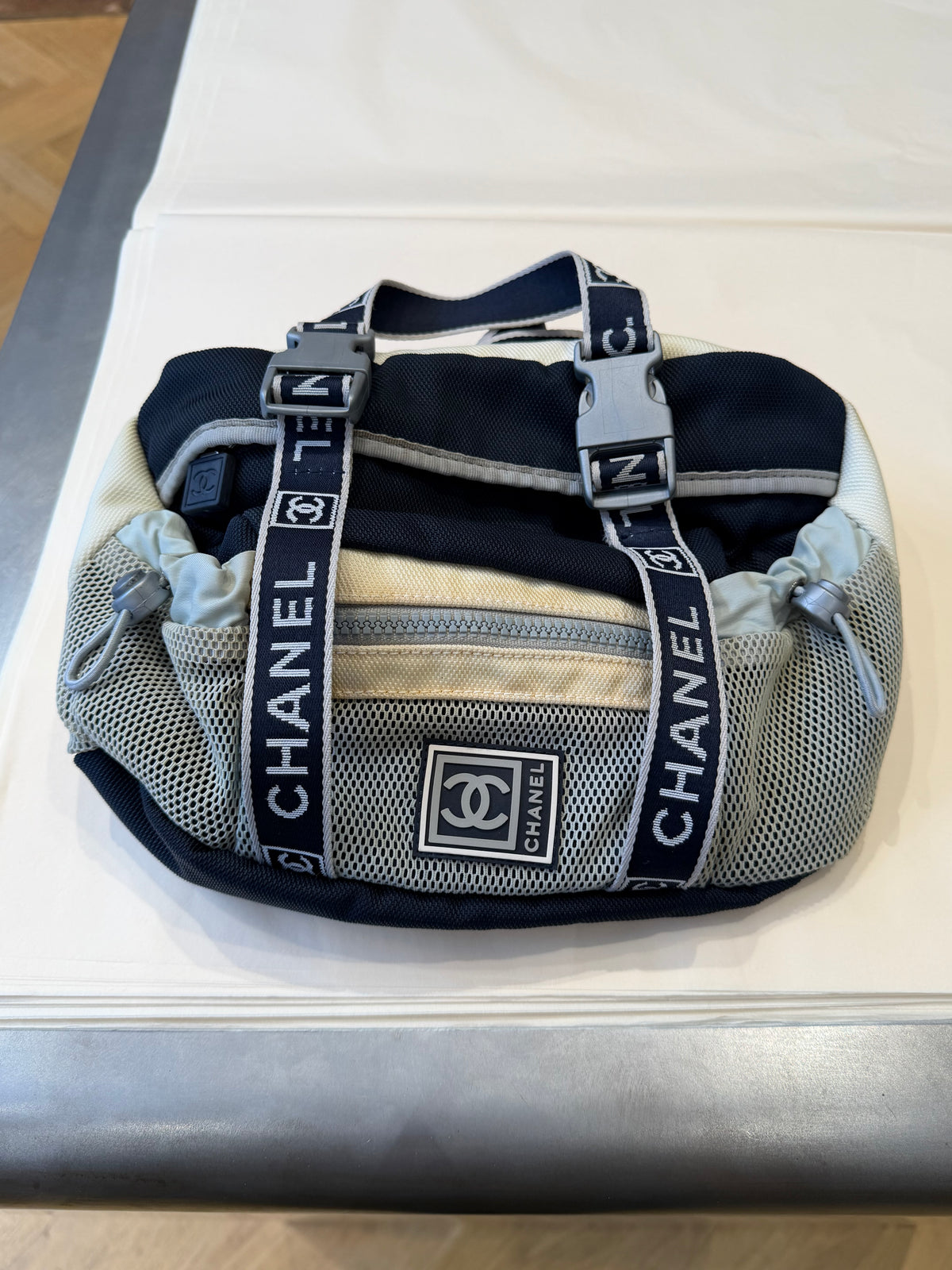 3297 / CHANEL BELT BAG