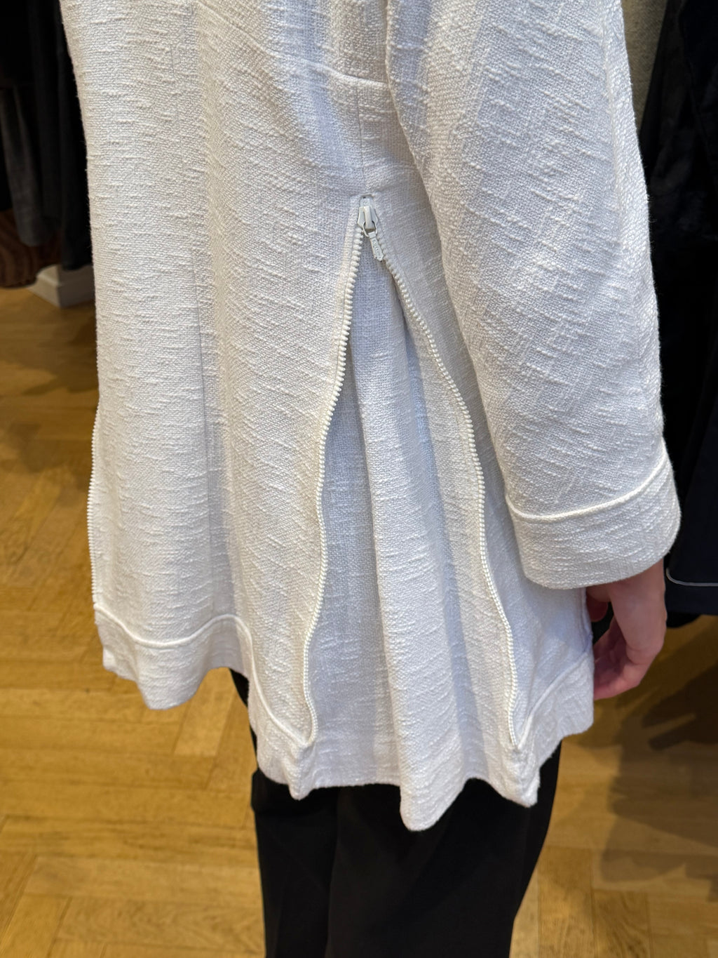 306 / CHANEL BOUCLE JACKET