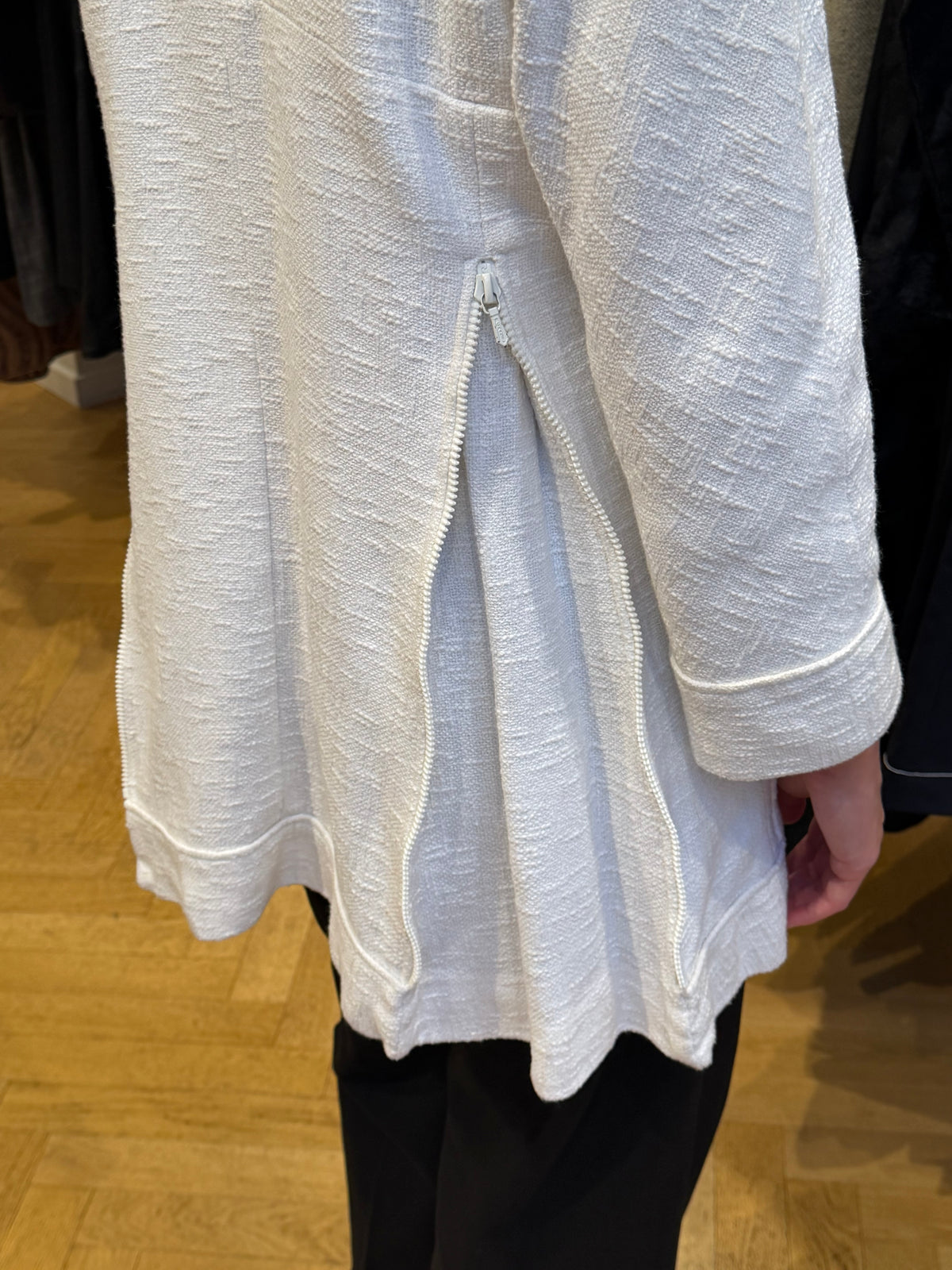306 / CHANEL BOUCLE JACKET