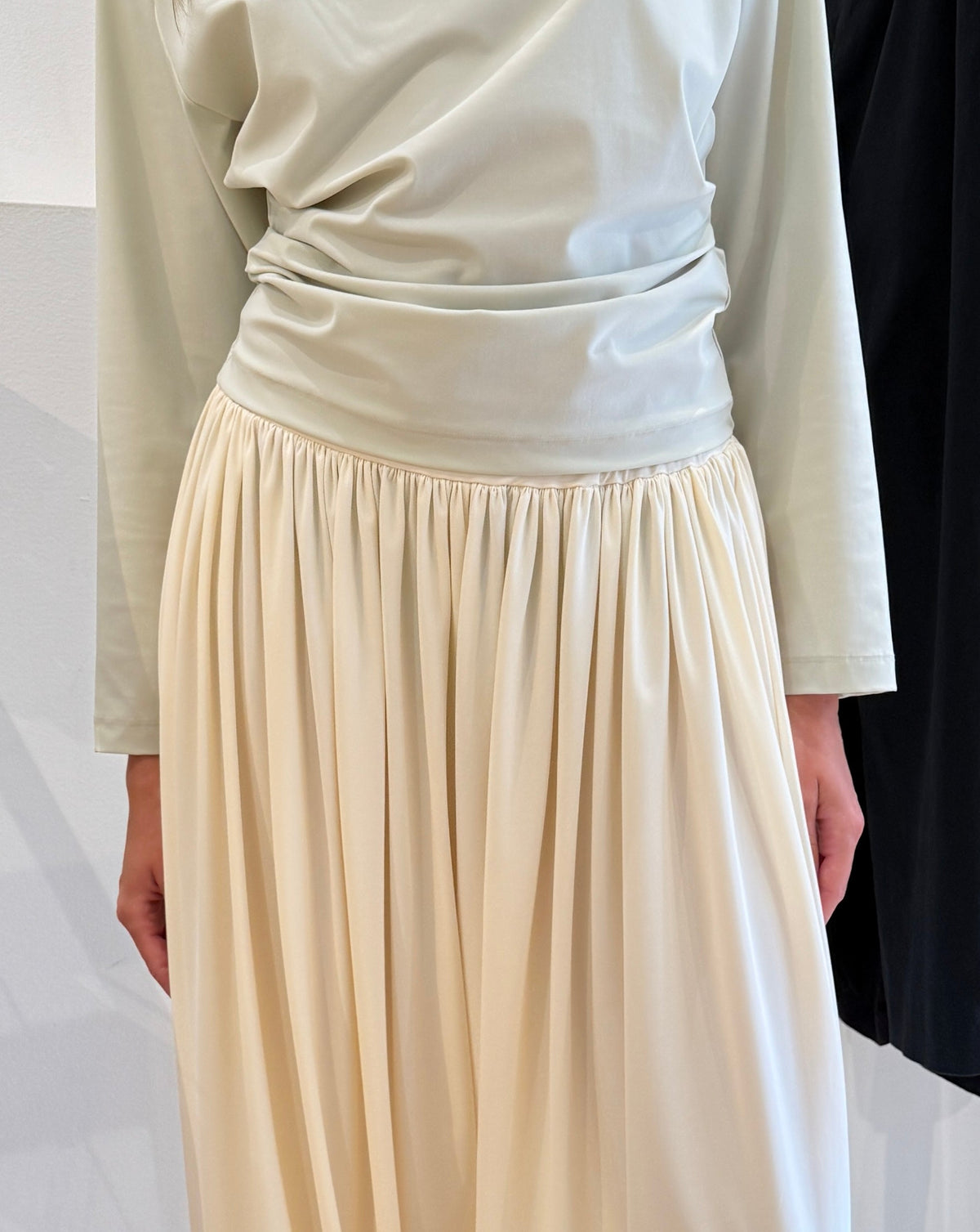 REYÈM LONG SLEEVE SAGE