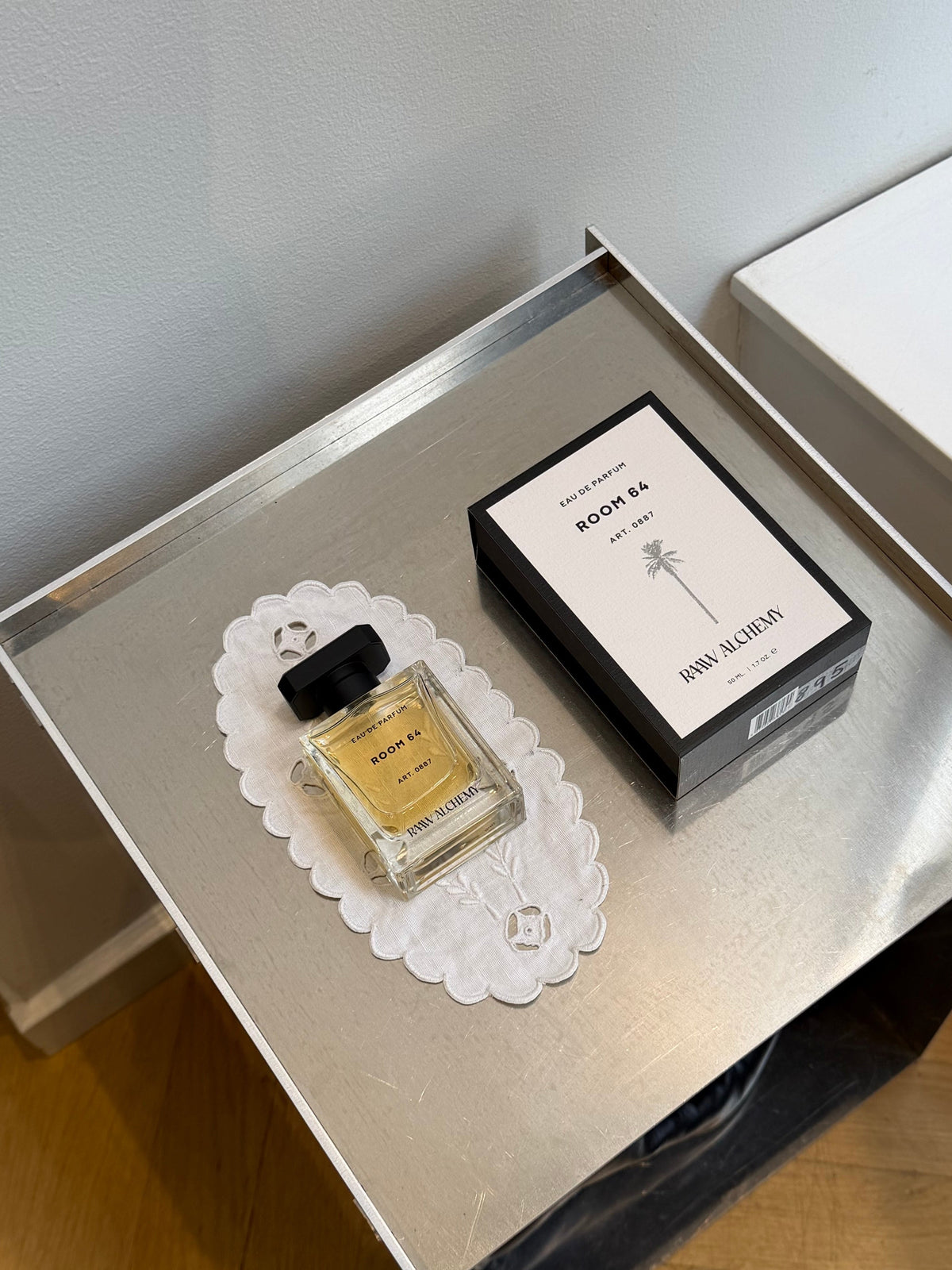 RAAW ALCHEMY EAU DE PARFUM ROOM 64