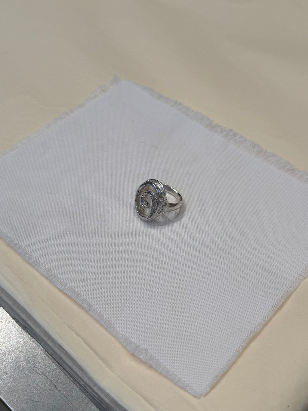 CEHOFSKI SWIRL RING
