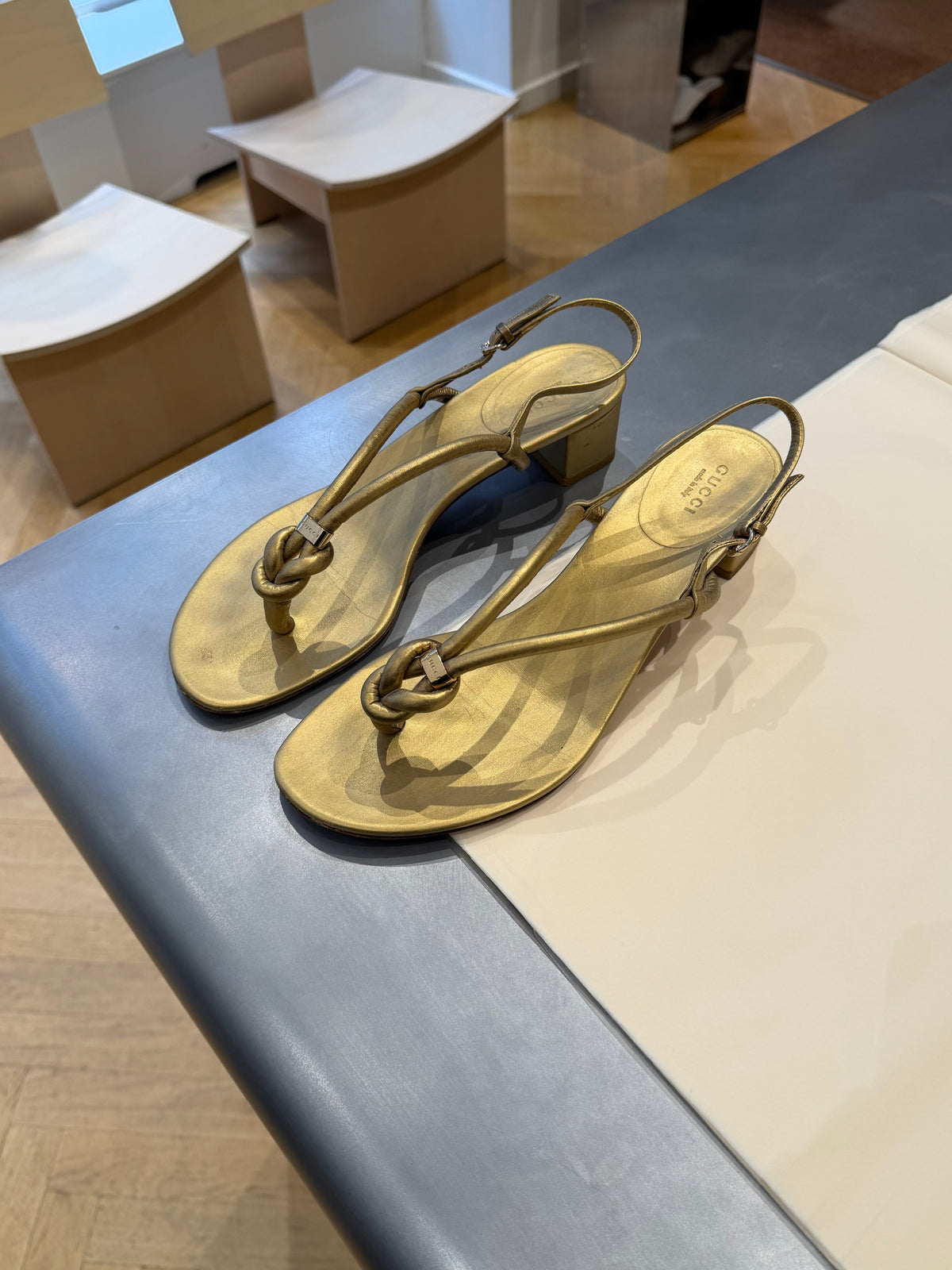 1 / GUCCI HEELS