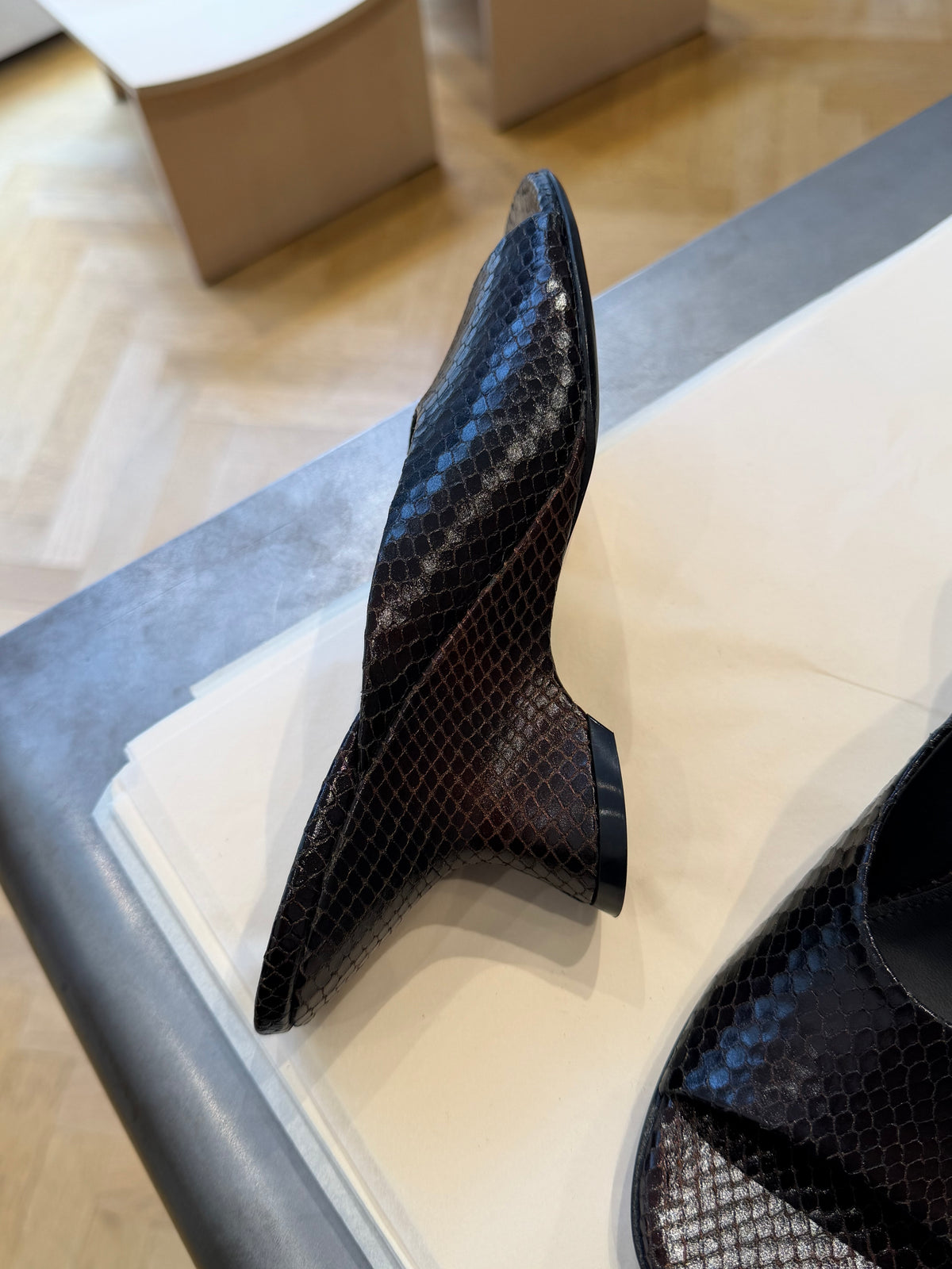 50 / DRIES VAN NOTEN HEELS